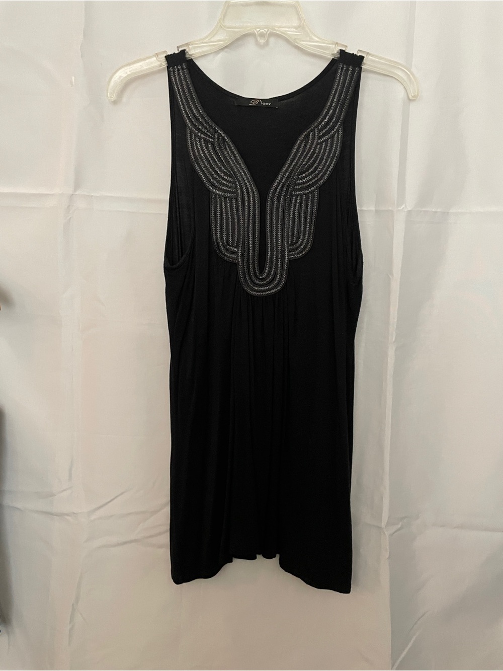Art Deco - like design collar Black Tank Sleeveless V Neck Dress